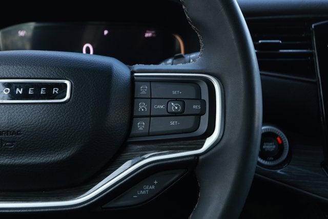 2022 Jeep Wagoneer Series II 4x2