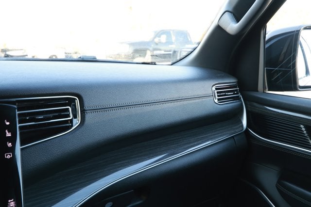 2022 Jeep Wagoneer Series II 4x2