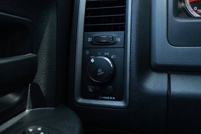 2017 RAM 1500 Express Quad Cab 4x2 6'4' Box