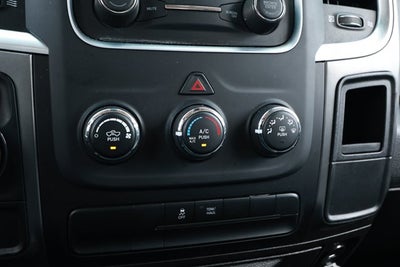 2024 RAM 1500 Classic SLT Quad Cab 4x2 6'4' Box