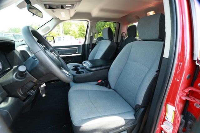 2024 RAM 1500 Classic SLT Quad Cab 4x2 6'4' Box
