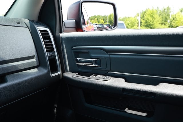 2024 RAM 1500 Classic SLT Quad Cab 4x2 6'4' Box