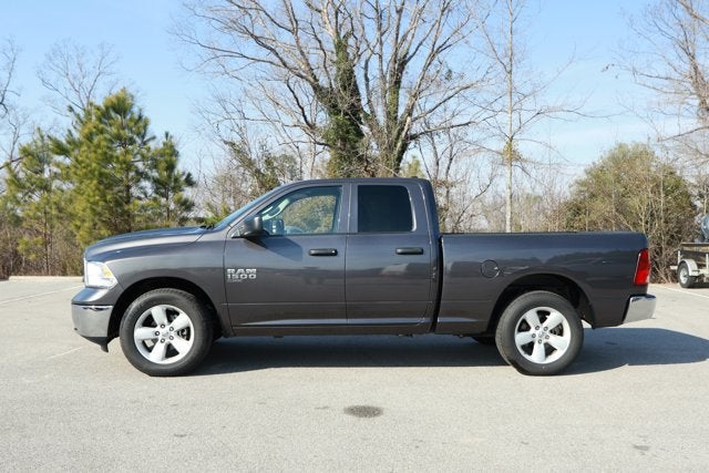 2024 RAM 1500 Classic SLT Quad Cab 4x2 6'4' Box