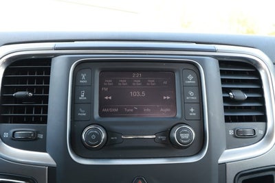 2024 RAM 1500 Classic SLT Quad Cab 4x2 6'4' Box