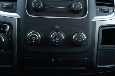 2024 RAM 1500 Classic SLT Quad Cab 4x2 6'4' Box