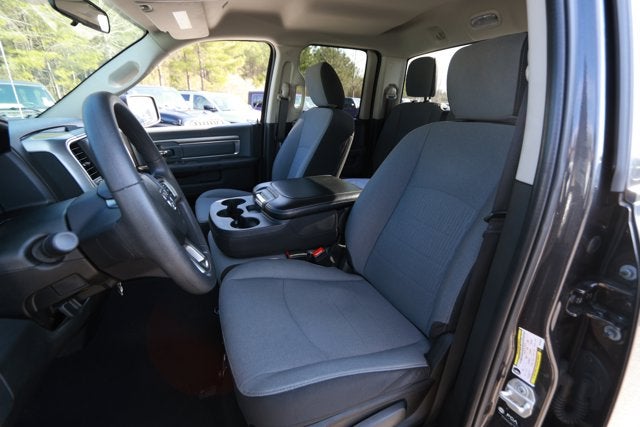 2024 RAM 1500 Classic SLT Quad Cab 4x2 6'4' Box