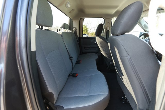 2024 RAM 1500 Classic SLT Quad Cab 4x2 6'4' Box