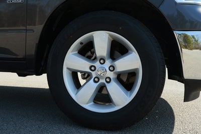 2024 RAM 1500 Classic SLT Quad Cab 4x2 6'4' Box