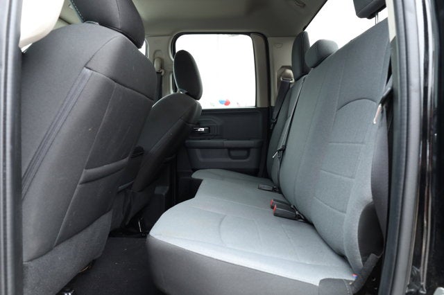 2024 RAM 1500 Classic SLT Quad Cab 4x2 6'4' Box