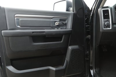 2024 RAM 1500 Classic SLT Quad Cab 4x2 6'4' Box