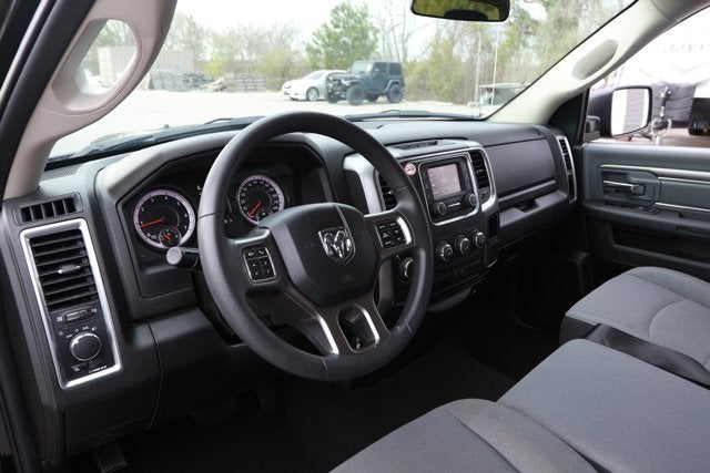 2024 RAM 1500 Classic SLT Quad Cab 4x2 6'4' Box