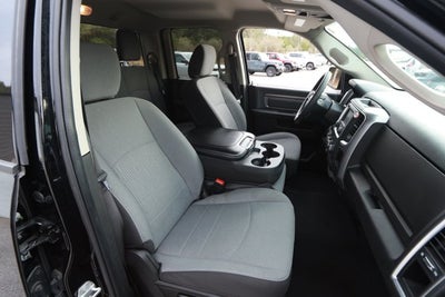 2024 RAM 1500 Classic SLT Quad Cab 4x2 6'4' Box