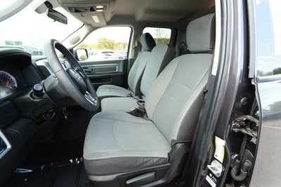 2024 RAM 1500 Classic SLT Quad Cab 4x2 6'4' Box