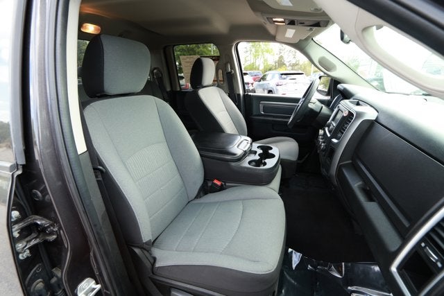 2024 RAM 1500 Classic SLT Quad Cab 4x2 6'4' Box