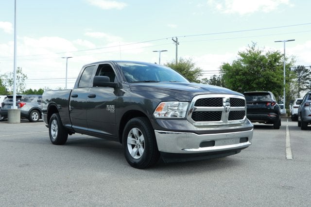 2024 RAM 1500 Classic SLT Quad Cab 4x2 6'4' Box