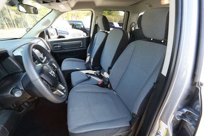 2024 RAM 1500 Classic SLT Quad Cab 4x2 6'4' Box