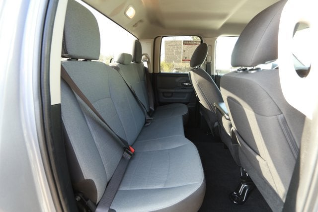 2024 RAM 1500 Classic SLT Quad Cab 4x2 6'4' Box