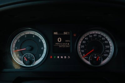 2021 RAM 1500 Classic SLT Crew Cab 4x2 6'4' Box