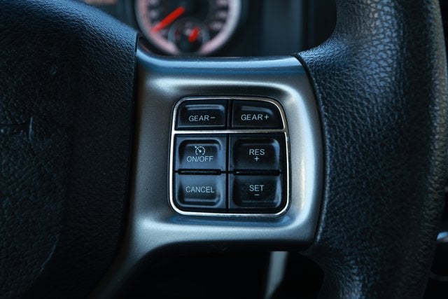 2021 RAM 1500 Classic SLT Crew Cab 4x2 6'4' Box