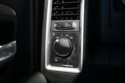 2021 RAM 1500 Classic SLT Crew Cab 4x2 6'4' Box