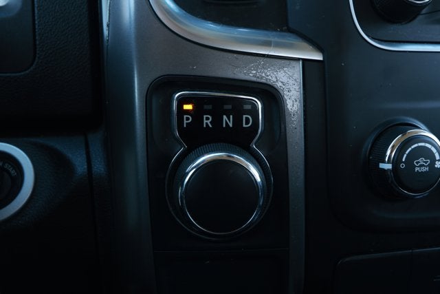 2021 RAM 1500 Classic SLT Crew Cab 4x2 6'4' Box