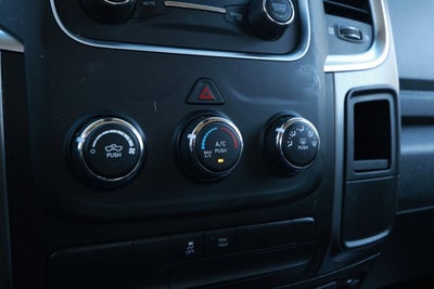 2021 RAM 1500 Classic SLT Crew Cab 4x2 6'4' Box