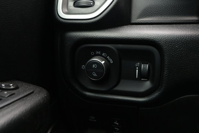 2020 RAM 1500 Big Horn Quad Cab 4x2 6'4' Box