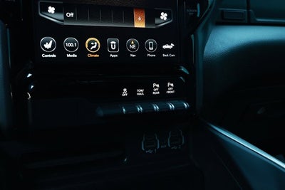 2020 RAM 1500 Big Horn Crew Cab 4x2 5'7' Box