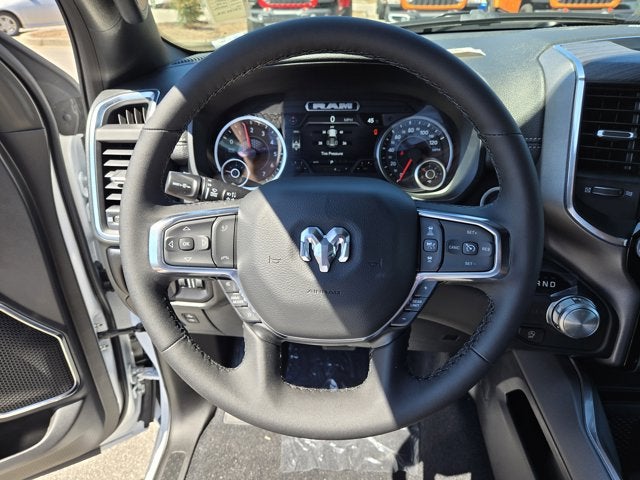 2026 RAM Ram 1500 RAM 1500 LARAMIE CREW CAB 4X2 5'7' BOX