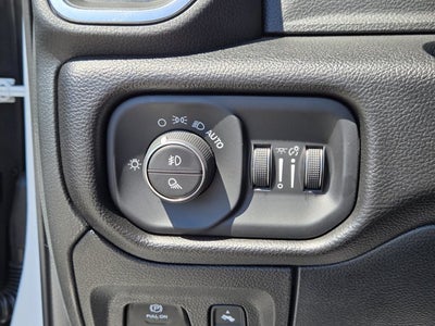 2026 RAM Ram 1500 RAM 1500 LARAMIE CREW CAB 4X2 5'7' BOX