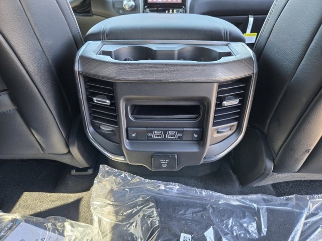 2026 RAM Ram 1500 RAM 1500 LARAMIE CREW CAB 4X2 5'7' BOX