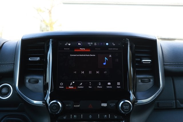 2024 RAM 1500 Laramie Crew Cab 4x2 5'7' Box