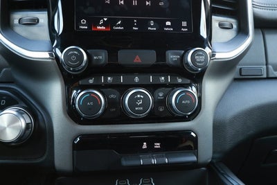 2024 RAM 1500 Laramie Crew Cab 4x2 5'7' Box