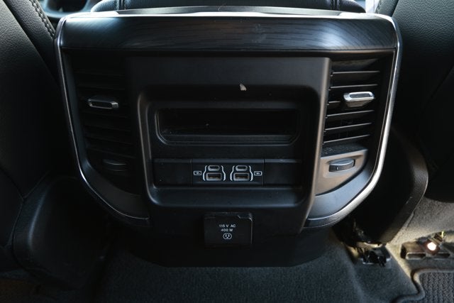 2024 RAM 1500 Laramie Crew Cab 4x2 5'7' Box