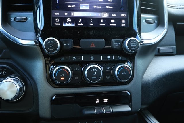 2024 RAM 1500 Laramie Crew Cab 4x2 5'7' Box