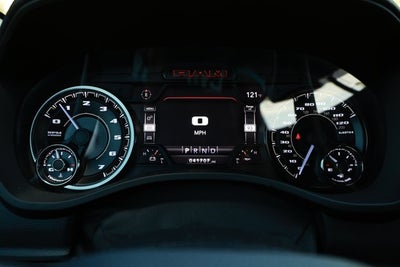 2022 RAM 1500 Laramie Crew Cab 4x2 5'7' Box