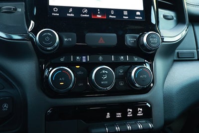 2022 RAM 1500 Laramie Crew Cab 4x2 5'7' Box