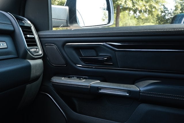 2022 RAM 1500 Laramie Crew Cab 4x2 5'7' Box