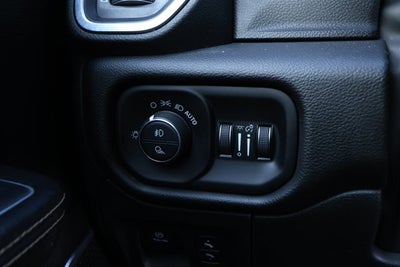 2023 RAM 1500 Laramie Crew Cab 4x2 6'4' Box