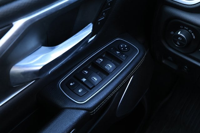 2023 RAM 1500 Laramie Crew Cab 4x2 6'4' Box