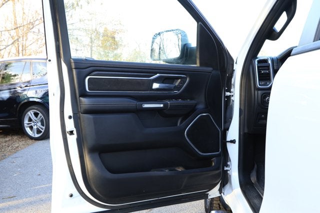 2023 RAM 1500 Laramie Crew Cab 4x2 6'4' Box