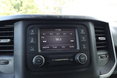 2020 RAM 1500 Big Horn Crew Cab 4x4 5'7' Box