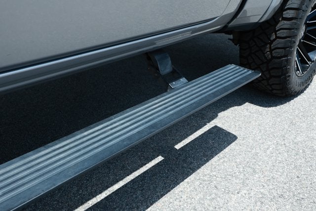 2022 RAM 1500 Limited Crew Cab 4x4 5'7' Box