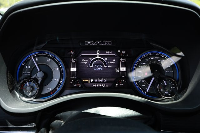 2022 RAM 1500 Limited Crew Cab 4x4 5'7' Box