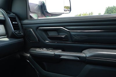 2022 RAM 1500 Limited Crew Cab 4x4 5'7' Box
