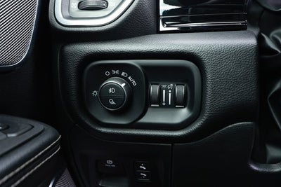 2025 RAM 1500 Laramie Crew Cab 4x4 5'7' Box