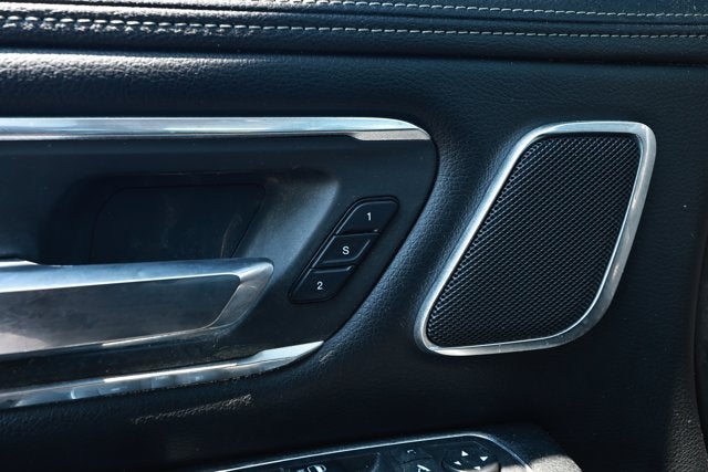 2019 RAM 1500 Laramie Crew Cab 4x4 5'7' Box