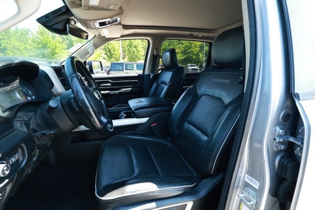 2019 RAM 1500 Laramie Crew Cab 4x4 5'7' Box
