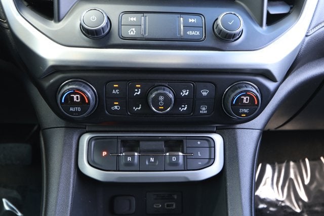 2023 GMC Acadia AWD SLT