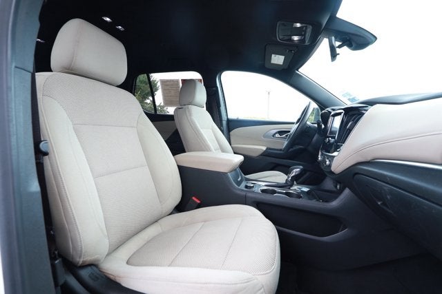 2022 Chevrolet Traverse LS